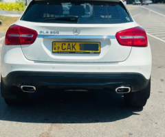 Mercedes Benz GLA 200 - 2