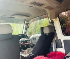 Nissan caravan 1994 - 3